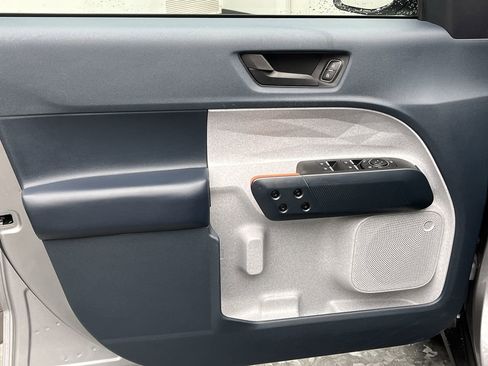 Certified 2023 Ford Maverick XLT image 8