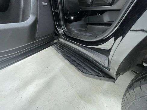 Used 2025 GMC Yukon Denali AWD/4WD image 14