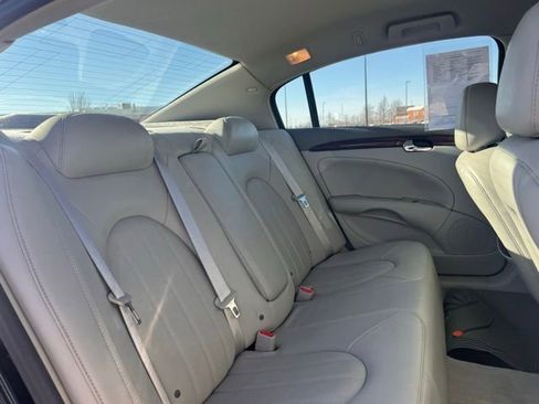 Used 2008 Buick Lucerne CXS image 24