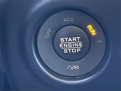 Used 2021 Jeep Gladiator Willys image 23