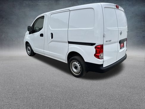 Used 2020 Nissan NV200 S image 3