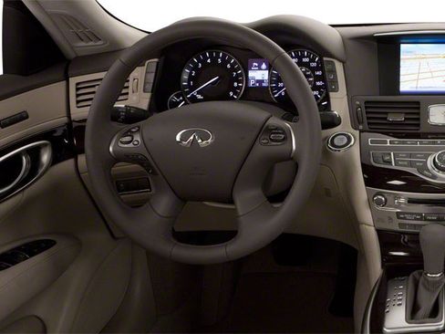 Used 2013 INFINITI M37 x w/ Premium Pkg image 9