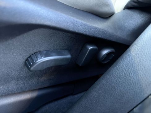 Used 2019 Subaru Ascent Limited w/ Popular Package #3 image 18