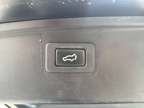Used 2018 Subaru Outback 2.5i Limited w/ Popular Package #2 AWD/4WD image 8