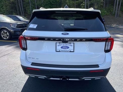 New 2026 Ford Explorer Active RWD image 4