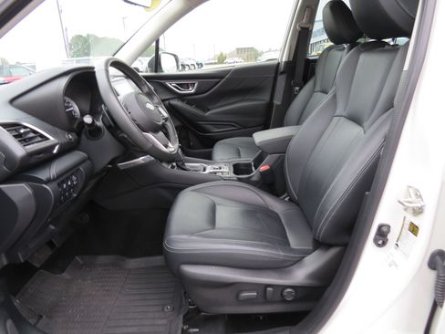 Used 2022 Subaru Forester Touring w/ Popular Package #2 image 16