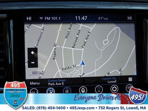 Used 2020 Chrysler Pacifica Touring-L image 24