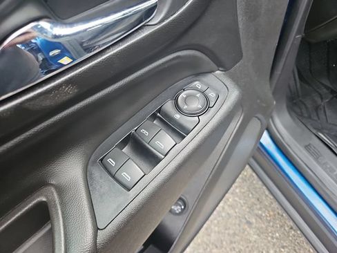 Used 2019 Chevrolet Equinox LT FWD image 12