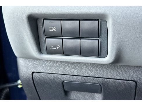 New 2026 Toyota Highlander XLE image 30