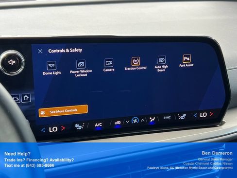 Used 2026 Chevrolet Traverse LT FWD image 39