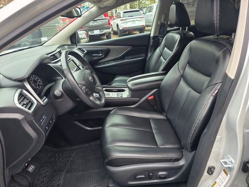 Used 2023 Nissan Murano SV AWD/4WD image 7
