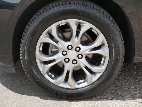 Used 2020 Buick Enclave Avenir w/ Avenir Technology Package AWD/4WD image 15