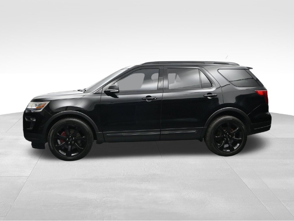 Used 2018 Ford Explorer XLT w/ XLT Appearance Package AWD/4WD image 2