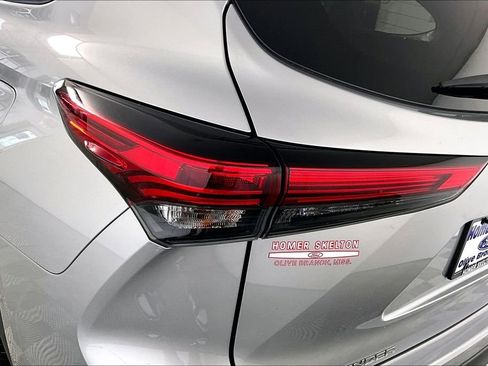 Used 2021 Toyota Highlander XSE image 29