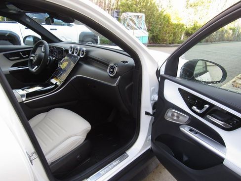 New 2026 Mercedes-Benz GLC 300 4MATIC image 17