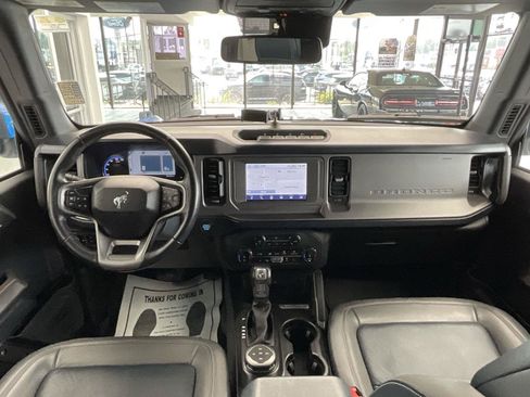 Used 2022 Ford Bronco Outer Banks w/ Sasquatch Package AWD/4WD image 16