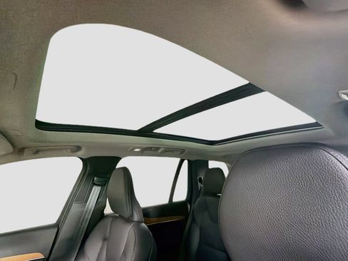 Certified 2024 Volvo XC90 B5 Plus w/ Protection Package Premier AWD/4WD image 23