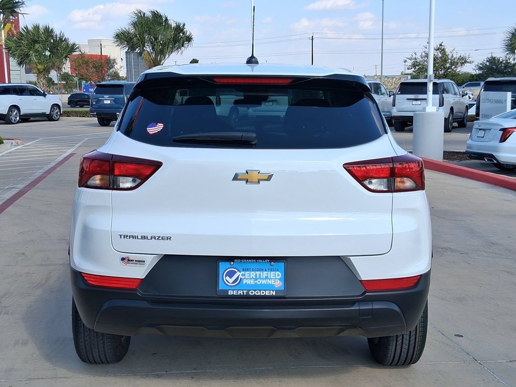 Used 2024 Chevrolet TrailBlazer LS w/ LS Convenience Package FWD image 5