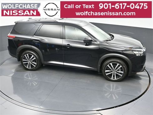 Used 2025 Nissan Pathfinder Platinum w/ Cargo Package image 35