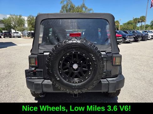 Used 2017 Jeep Wrangler Unlimited Sport AWD/4WD image 12