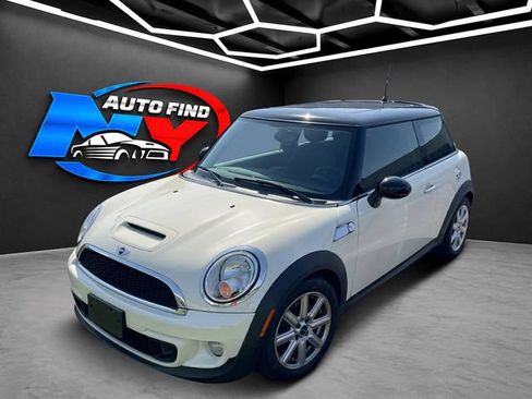 Used 2013 MINI Cooper S FWD image 1