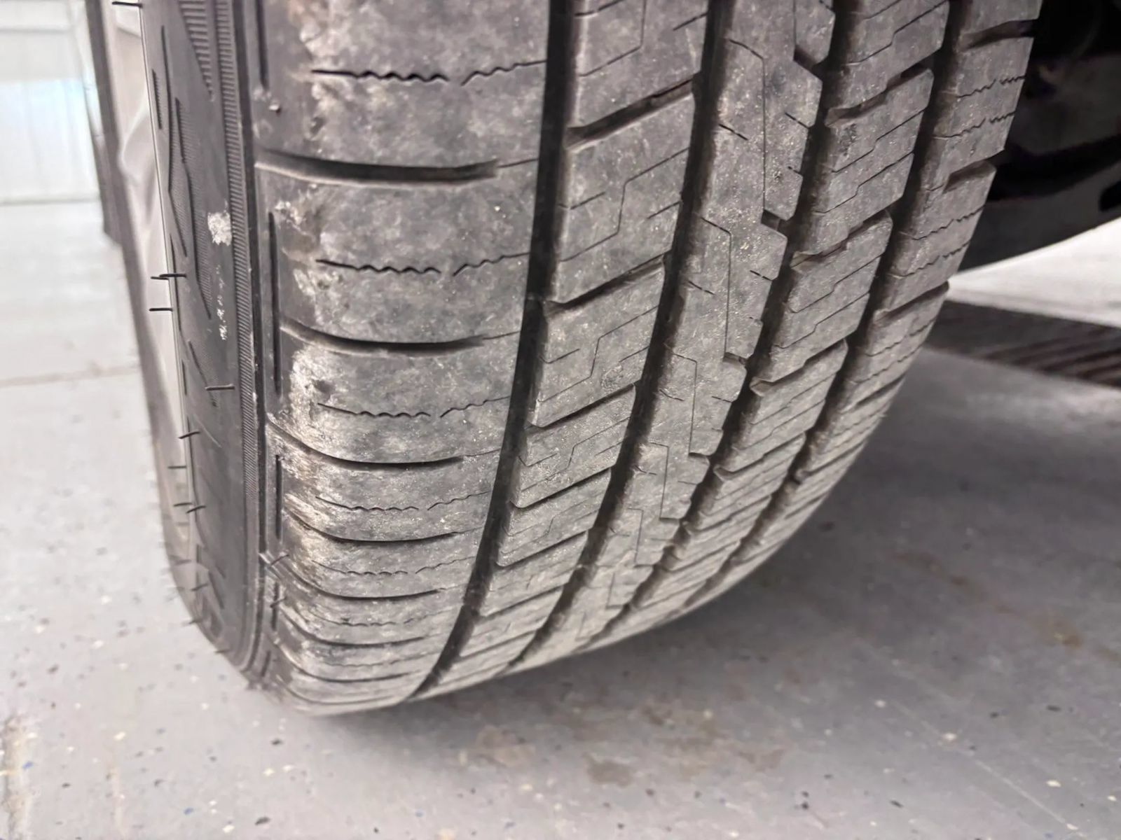 Used 2019 Buick Envision Essence AWD/4WD image 49