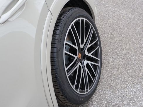 New 2026 Porsche Cayenne Coupe image 38