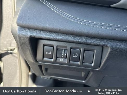 Used 2025 Subaru Outback Limited image 28