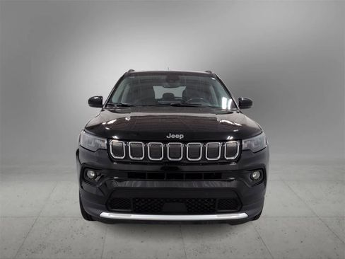 Certified 2022 Jeep Compass Limited image 3