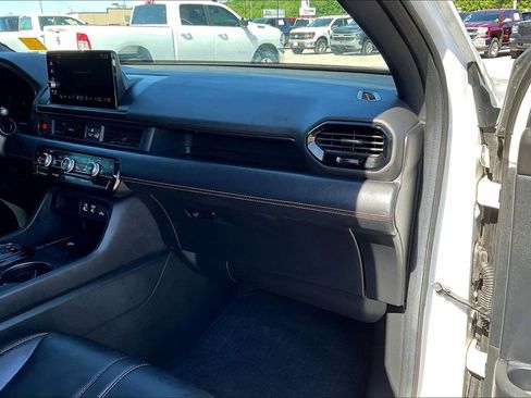 Used 2025 Honda Pilot TrailSport image 15