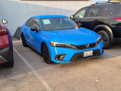 Used 2022 Honda Civic Sport image 2