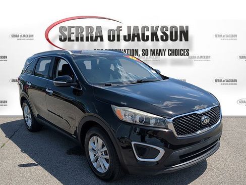 Used 2016 Kia Sorento LX image 2
