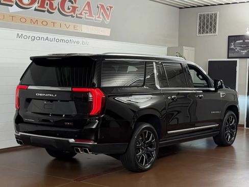 Used 2026 GMC Yukon XL Denali w/ Sun & Power Step Package AWD/4WD image 3