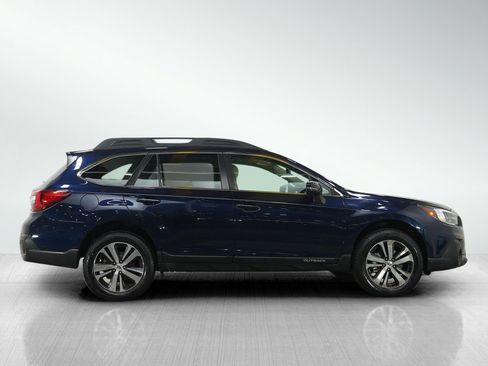 Used 2018 Subaru Outback 3.6R Limited image 6