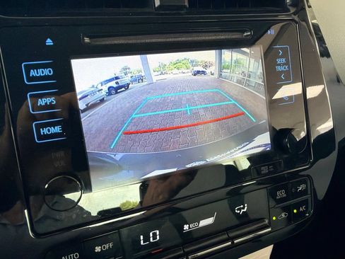 Used 2016 Toyota Prius Three Touring FWD image 32