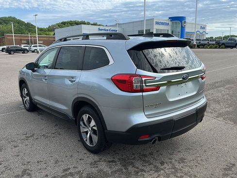Used 2024 Subaru Ascent Premium w/ Convenience Package AWD/4WD image 5