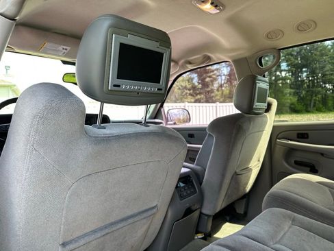 Used 2005 GMC Yukon SLE w/ Cargo Package RWD image 21