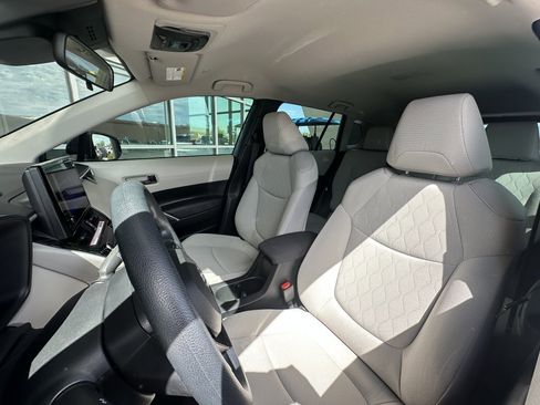 Used 2023 Toyota Corolla Cross L image 29