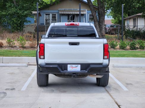 Certified 2025 Chevrolet Colorado Trail Boss AWD/4WD image 8