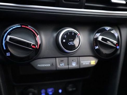 Used 2021 Hyundai Kona SEL Plus w/ Cargo Package image 28