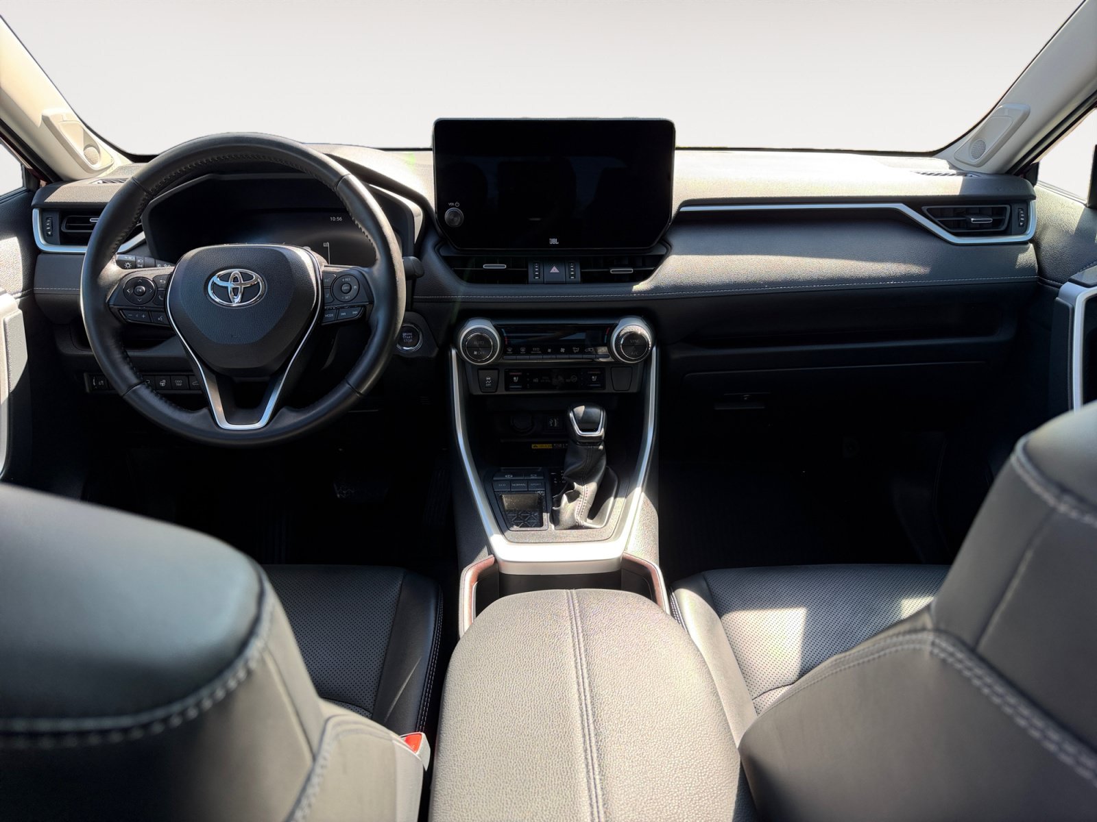 Used 2023 Toyota RAV4 Limited FWD image 10