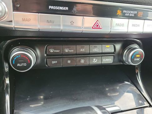 Used 2022 Kia Stinger GT-Line w/ Sun & Sound Package RWD image 24