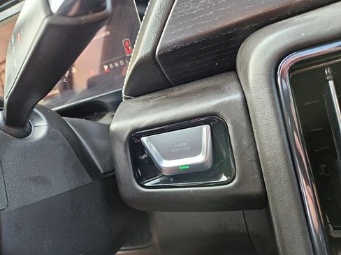 Used 2025 GMC Yukon AT4 Ultimate AWD/4WD image 40
