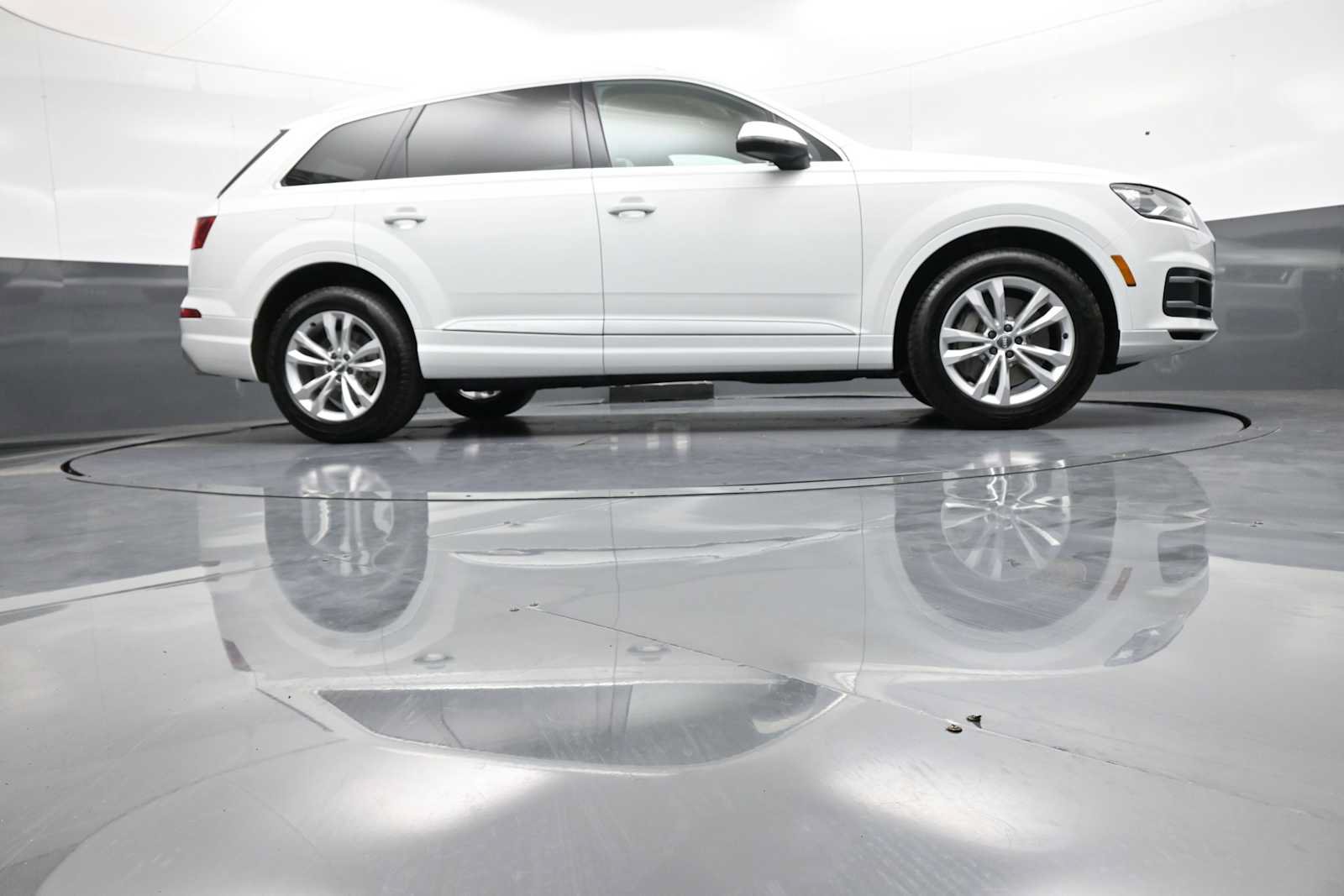 Used 2019 Audi Q7 3.0T Premium w/ Convenience Package AWD/4WD image 31