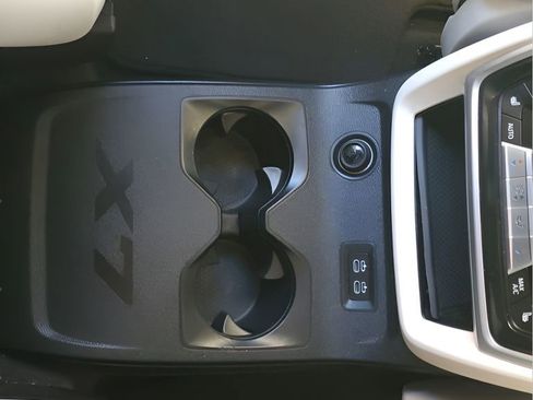 Used 2023 BMW X7 M60i w/ Executive Package image 22