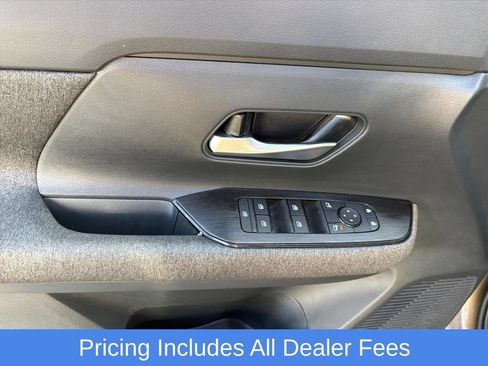 Certified 2025 Nissan Kicks SV AWD/4WD image 24