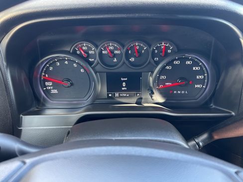 Used 2021 Chevrolet Silverado 1500 Custom image 17
