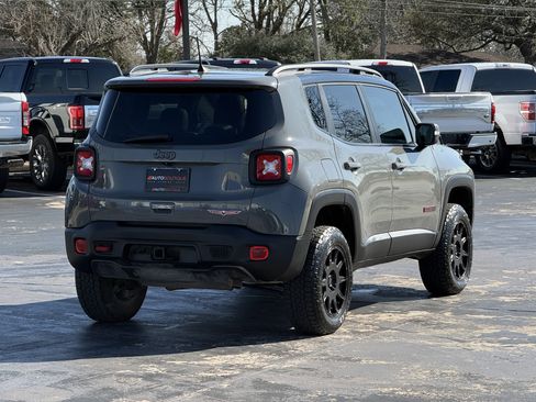 Used 2021 Jeep Renegade Trailhawk w/ Sun & Sound Group image 10
