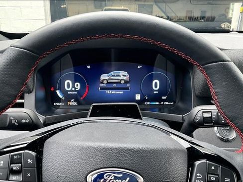 Used 2025 Ford Explorer ST-Line image 22