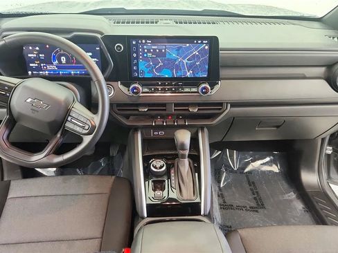 Used 2025 Chevrolet Colorado Trail Boss AWD/4WD image 34